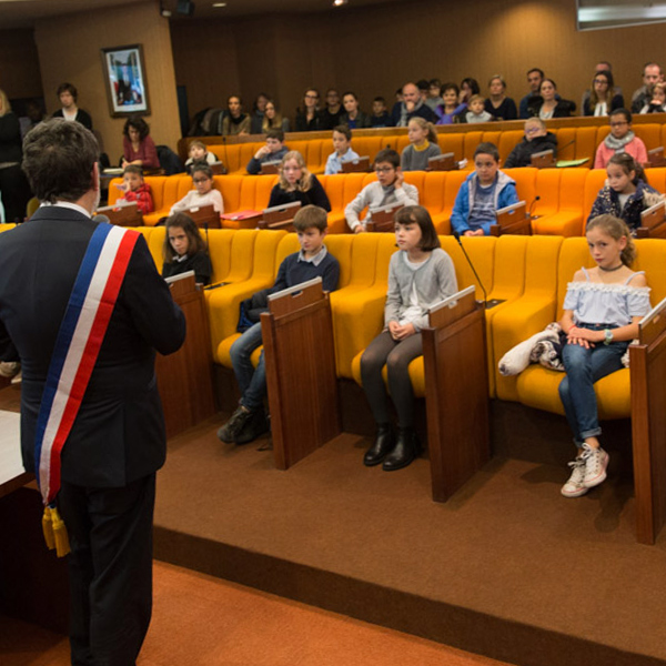 Première séance pour le Conseil Municipal des Enfants de Mérignac