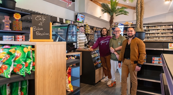 Taravao Village Drugstore à la française