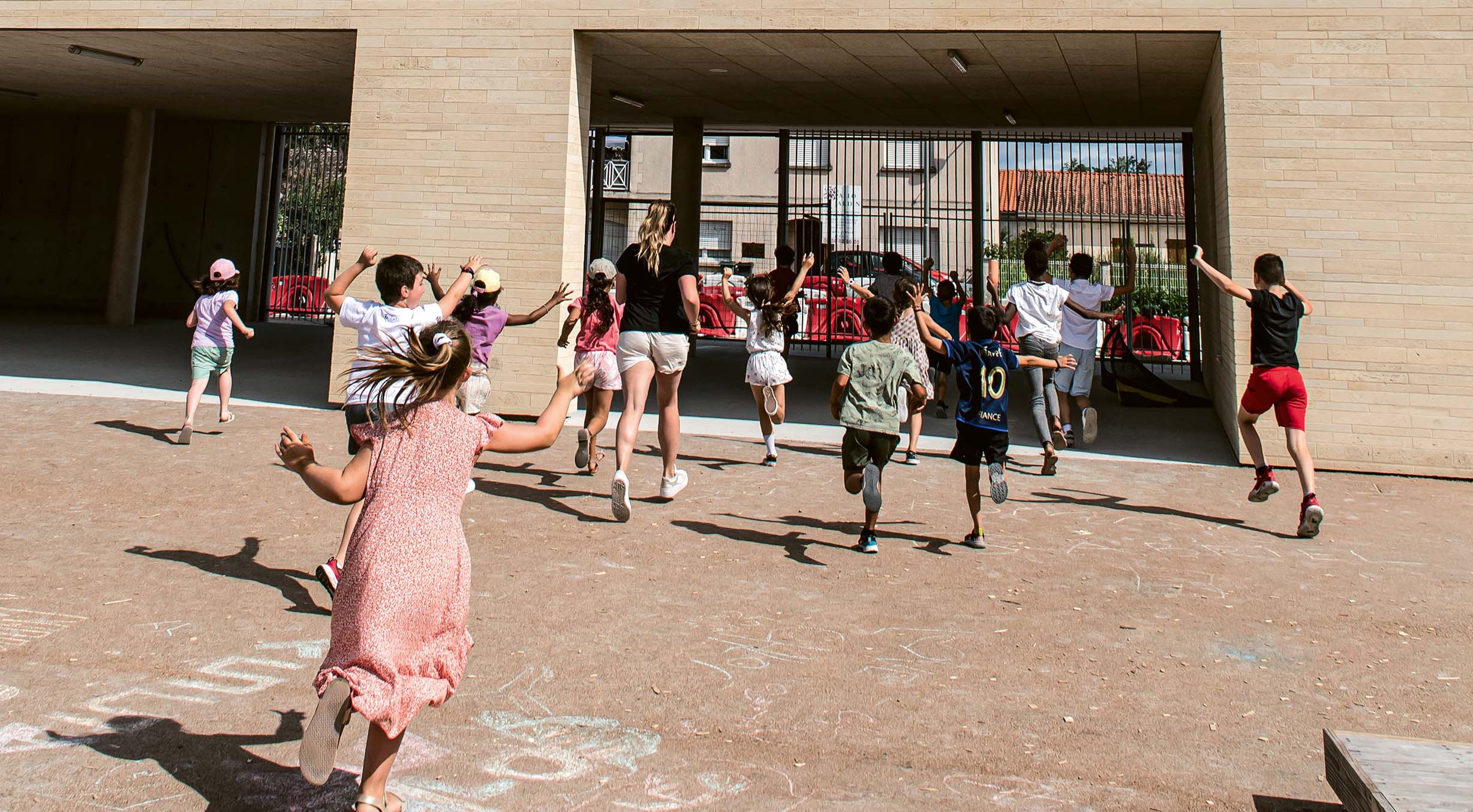 Créer un groupe scolaire à Chemin Long