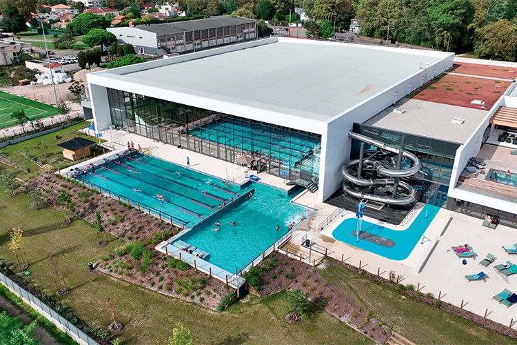 Aqua stadium