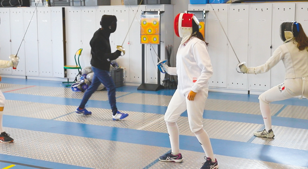 Elles se réparent à la pointe du sabre