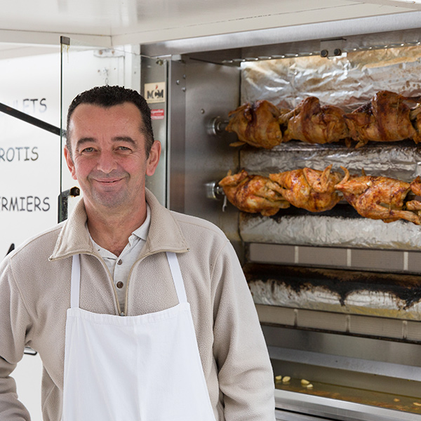Des poulets rôtis toute l'année à Mérignac avec Christian Boutier
