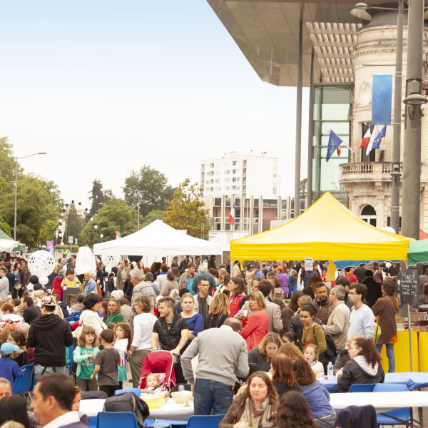 Samedi, c'est la fête de la rentrée sur la place Charles de Gaulle !