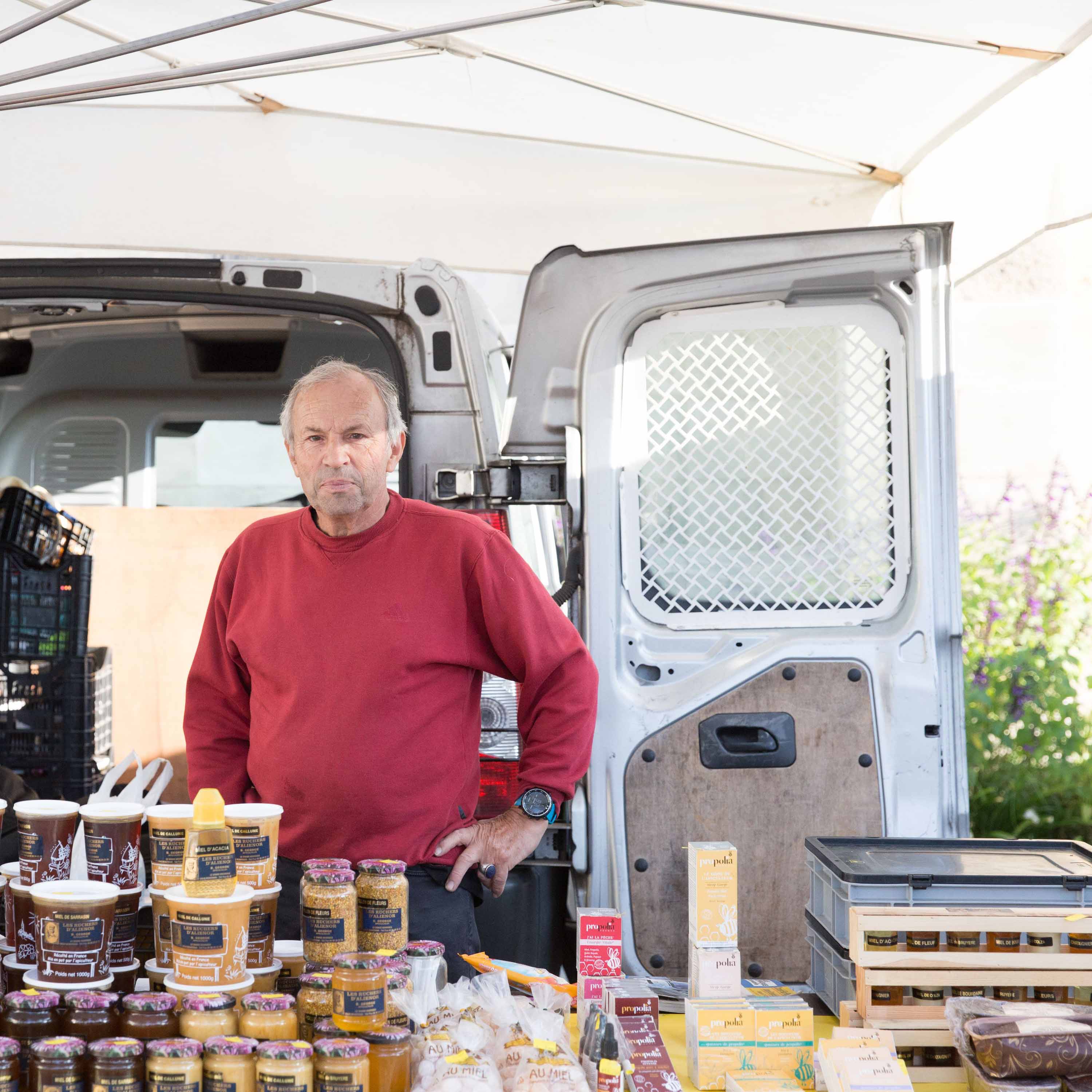 Des miels et produits de la ruche chez votre apiculteur Bernard Georges à Mérignac