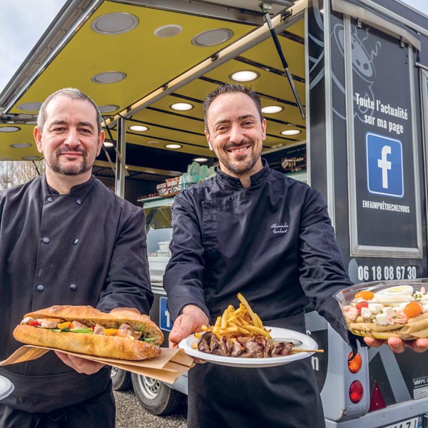 Le foodtruck "En faim prêt de chez vous" à Chemin-Long