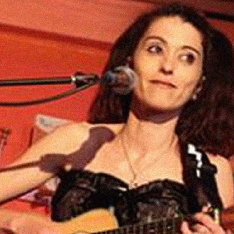 manuela azevedo