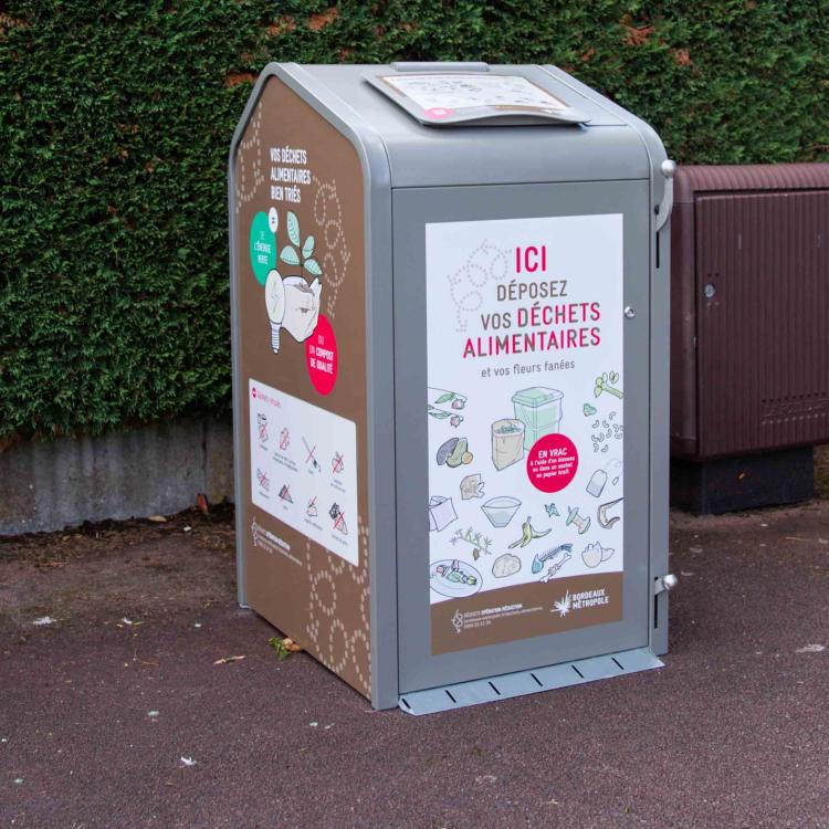 Permanence sur les bornes à déchets alimentaires